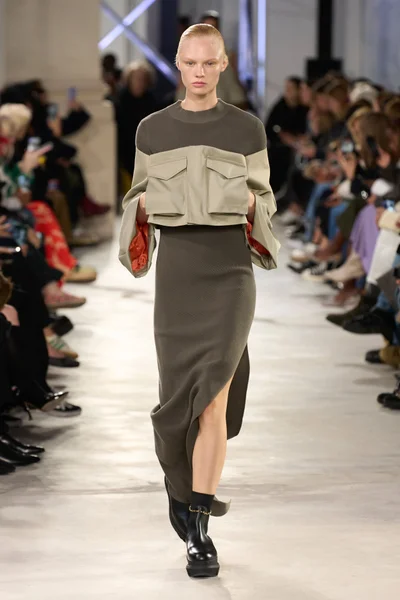 Look 12
